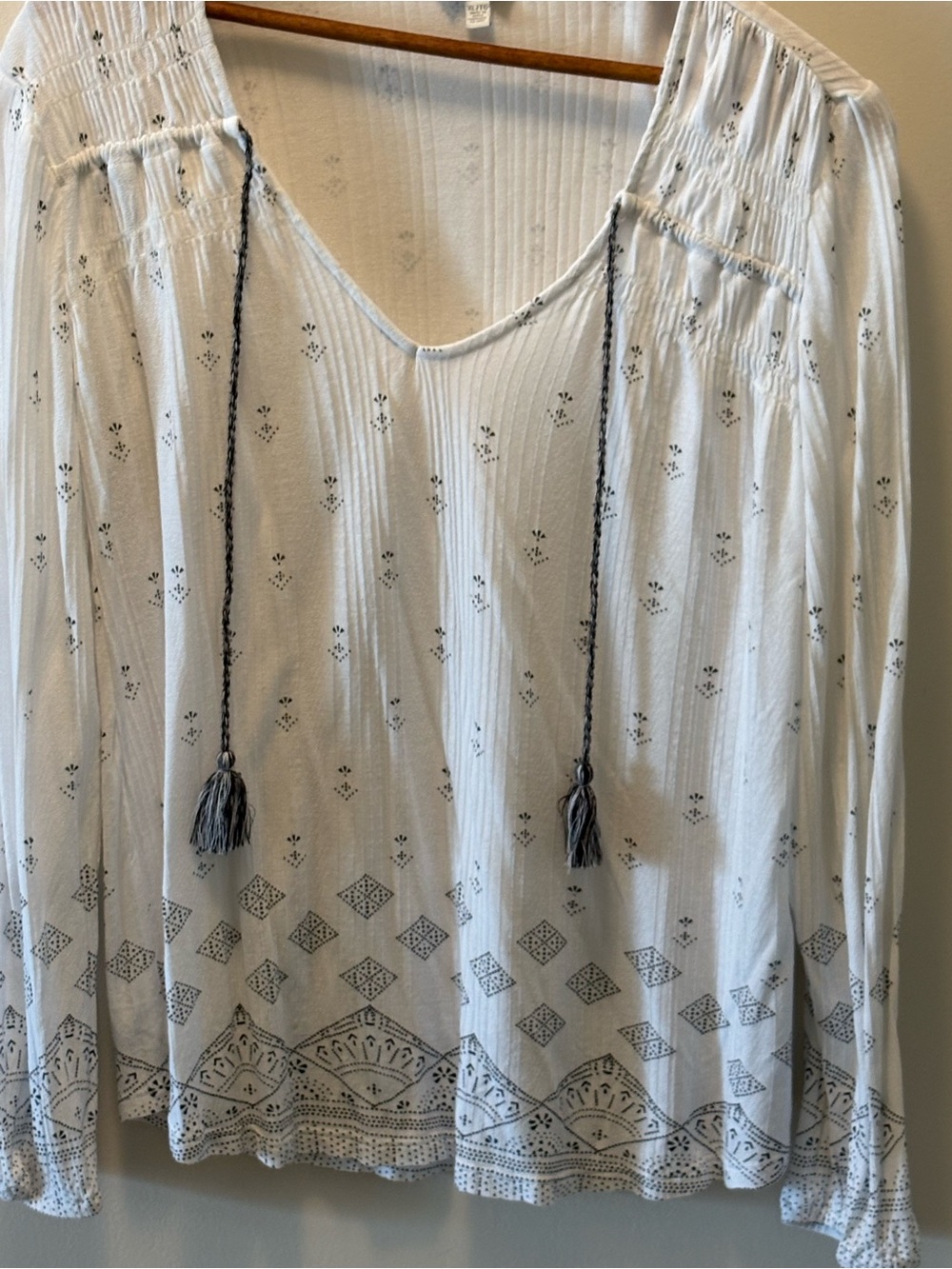Boho Tassel Peasant Top - White w/Black Print States XL 16 Review Measurments LG